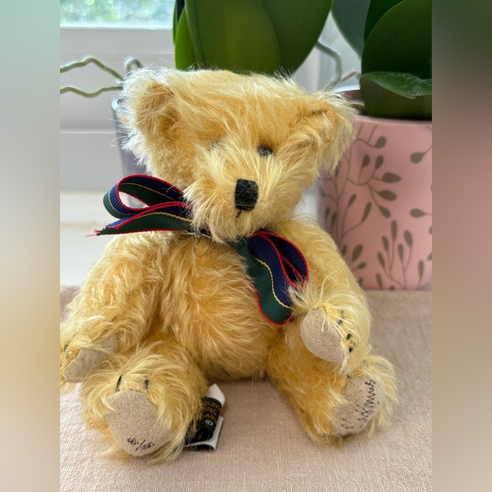 Canterbury Bear, Erin, made in England, numbered 81/100